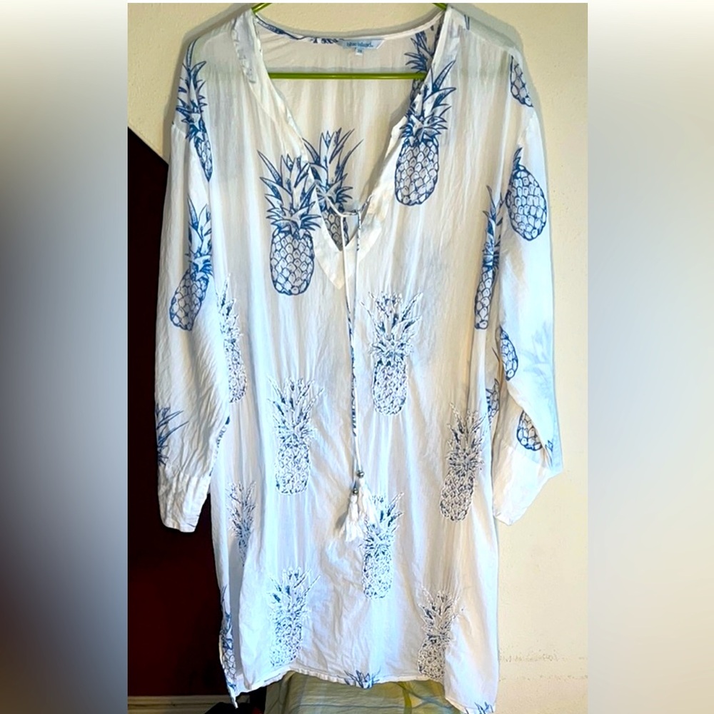 Like NEW, White & Blue, Pineapple Print, Cover-up, Size 3XL